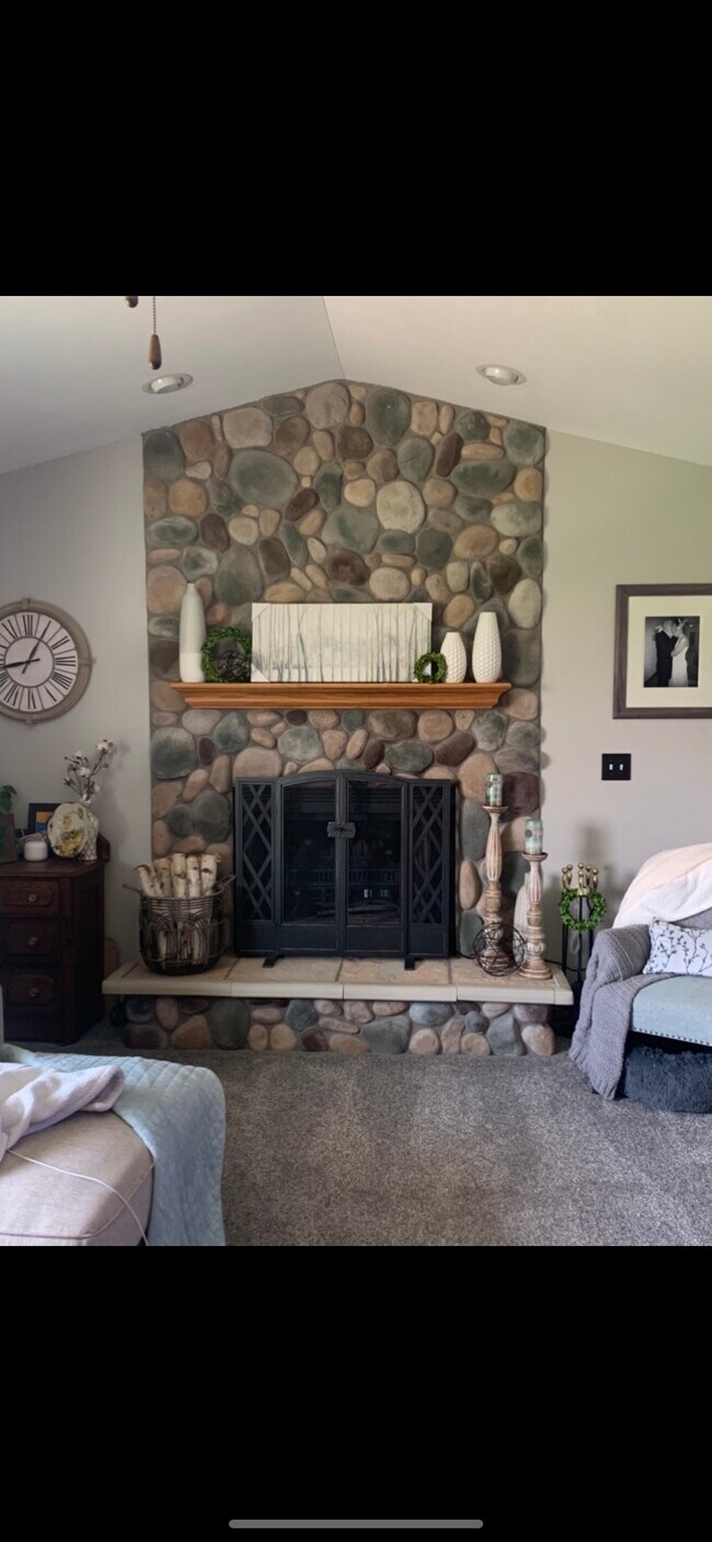 Building Photo - 1005 Shagbark Ln