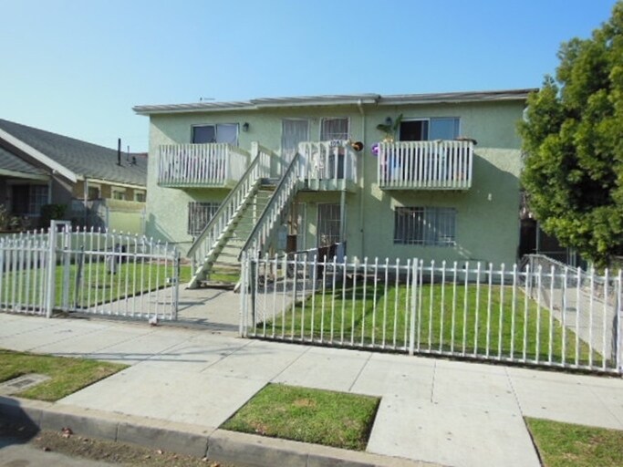 Foto principal - 1061 Cerritos Ave