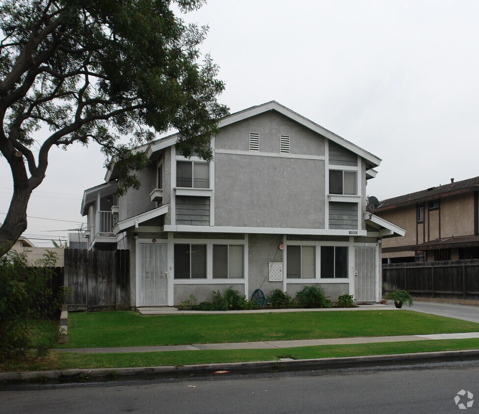Building Photo - 14882 Adams St