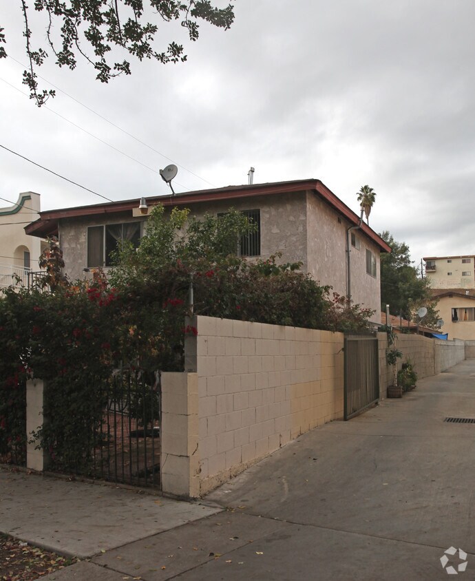 Building Photo - 5745-5749 Benner St