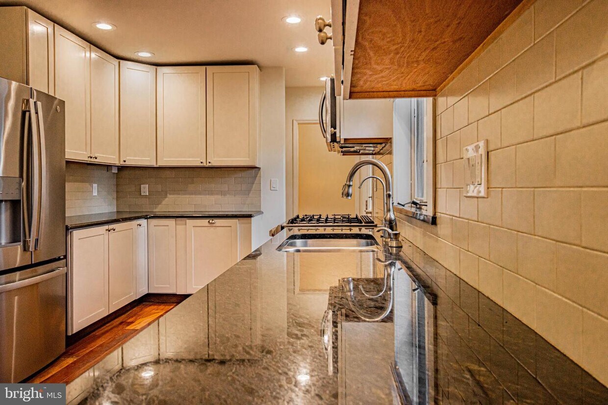 862 Central Ave, Hammonton, NJ 08037 House Rental in Hammonton, NJ