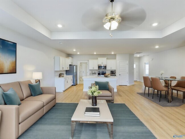 Foto del edificio - 12543 Whitcomb Cir