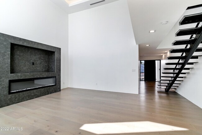 Foto del edificio - 4825 N 72nd Way