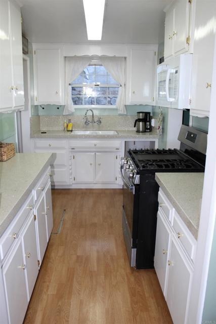 Building Photo - 23984 Skyland Dr