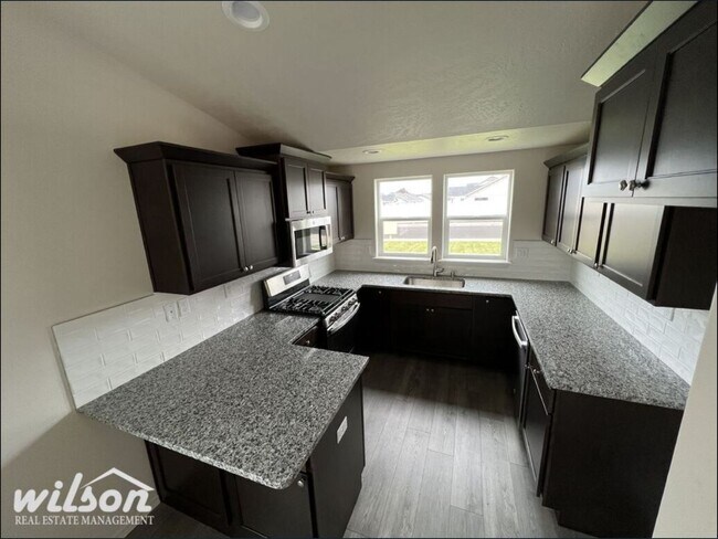 Foto del edificio - Charming 3BD/2BA in West Valley - Your Ide...