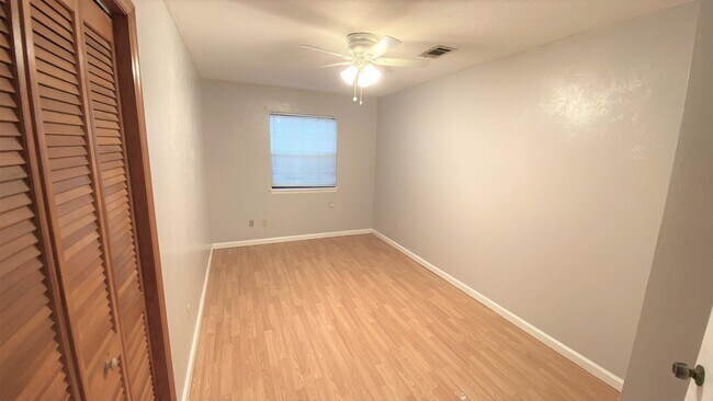 Foto del edificio - 2081 Continental Ave