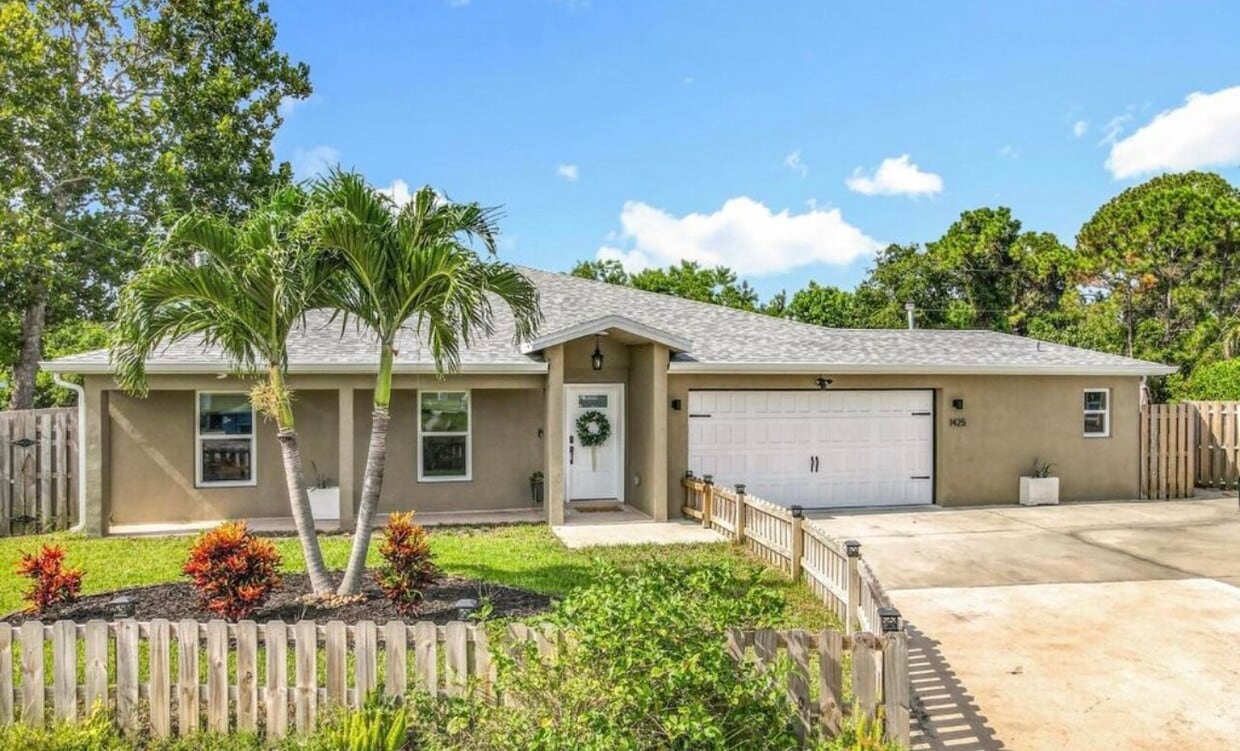 Foto principal - 1425 Lester Ct