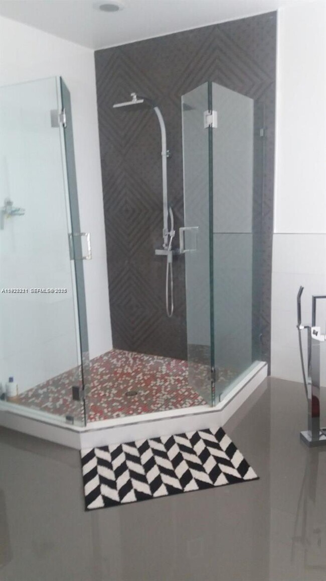 Foto del edificio - 7903 NW 111th Ct