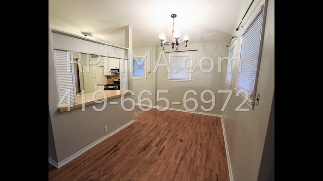 Foto del edificio - 860 Deborah St