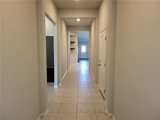 Foto del edificio - 5812 Ravenna Ln