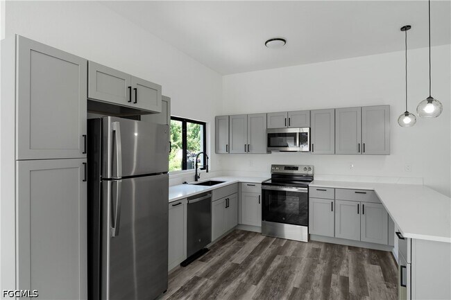 Foto del edificio - 603 Hawthorne Ave S