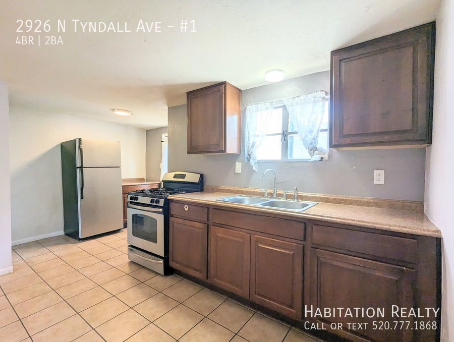 Primary Photo - Gorgeous 4bed/2bath Hedrick Acres Home nea...