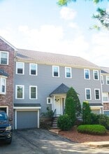 Building Photo - 84 Walpole St