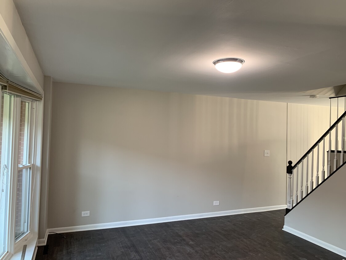 Foto principal - 7949 N Nordica Ave