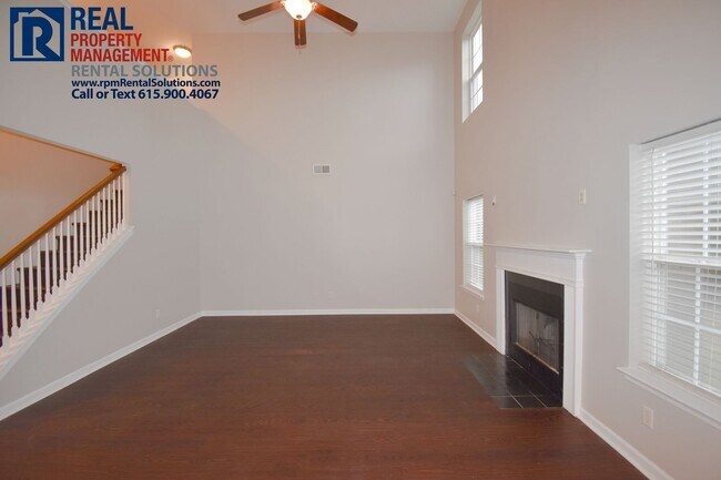 Foto del edificio - Amazing 4BR/2.5BA+Bonus+Office Murfreesbor...