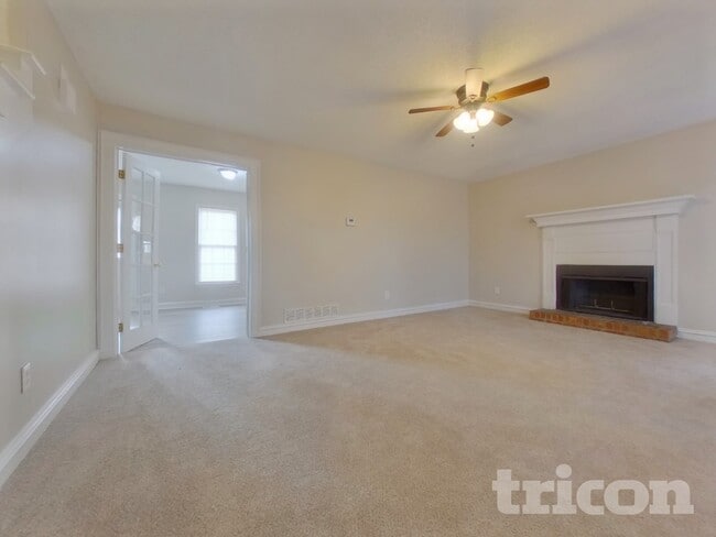 Building Photo - 69 Peach Crossing Dr