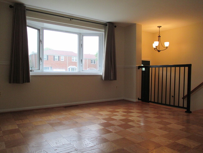 Building Photo - 3 Bedroom EOG Townhome in Maiden Choice