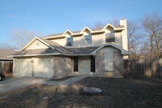 Building Photo - 1112 Goodhue Dr