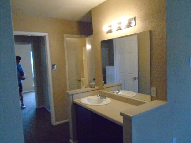 Foto del edificio - 12651 Windsor Village Dr