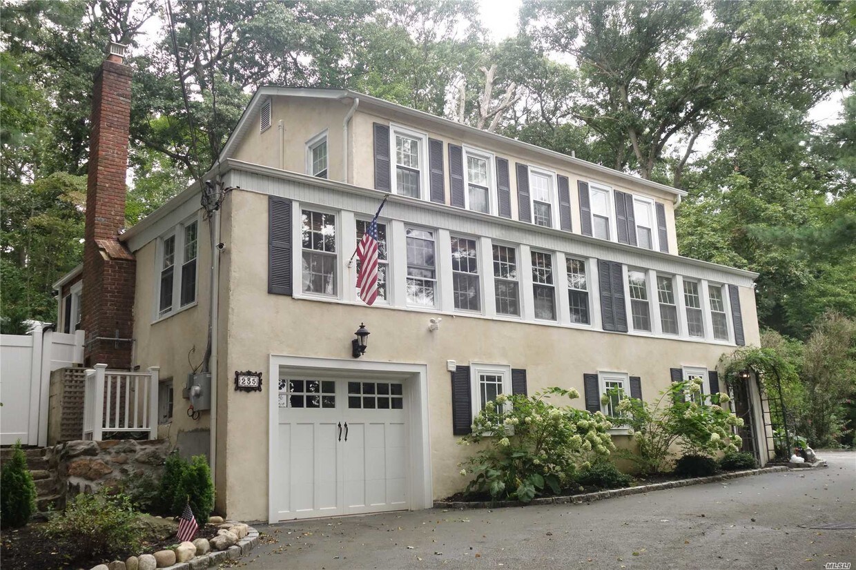 Primary Photo - 235 Woodbury Rd