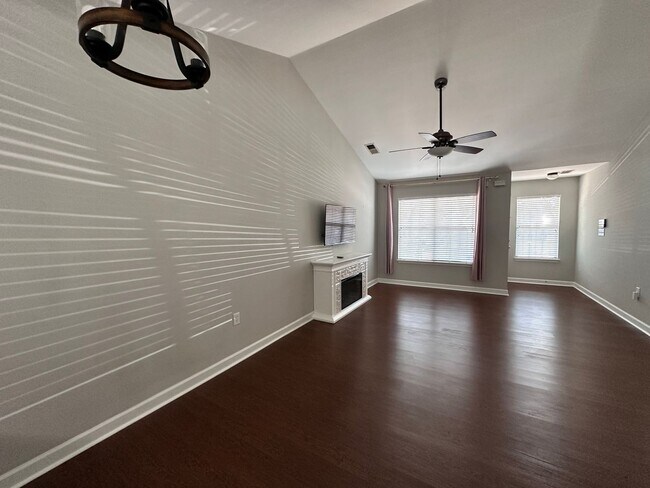 Photo - Exclusively Offered By Muse Realty Rentals, LLC House