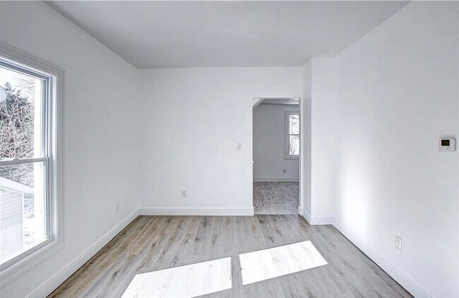 Foto del edificio - 1308 W 87th St