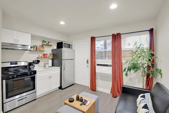 Foto del edificio - 4501 Speedway