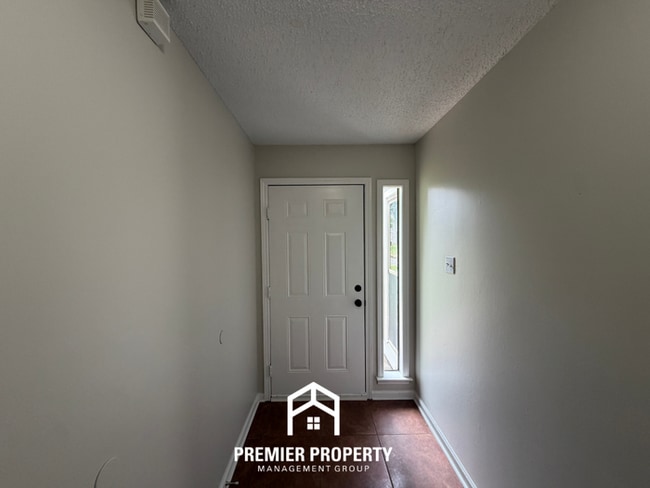 Photo - Newly Renovated 3BR/2BA in 38135 | Vaulted Ceilings, Fireplace & Formal Dining House