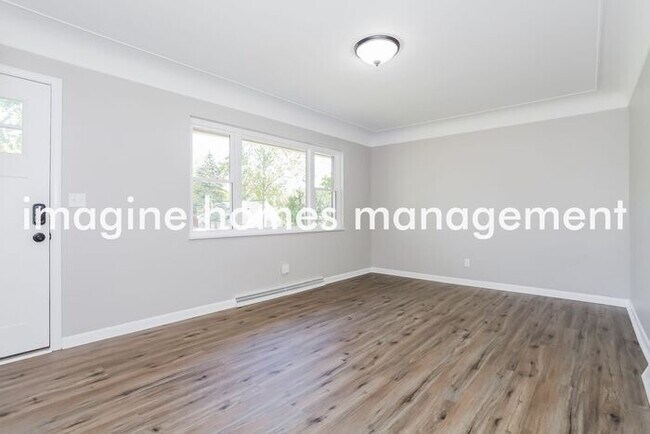 Building Photo - Fully Renovated 3 Bedroom Single Family Ho...