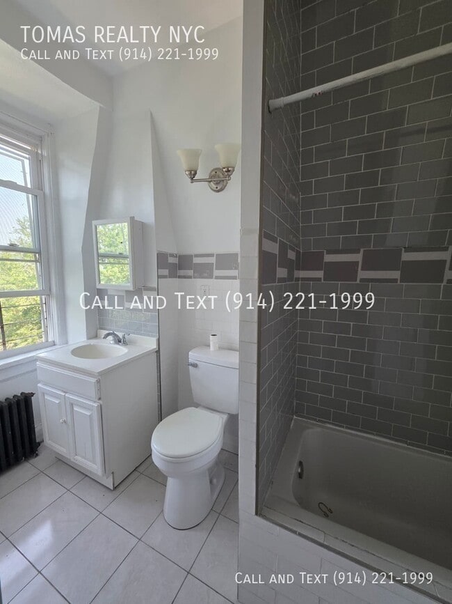 Building Photo - 179 Woodworth Ave