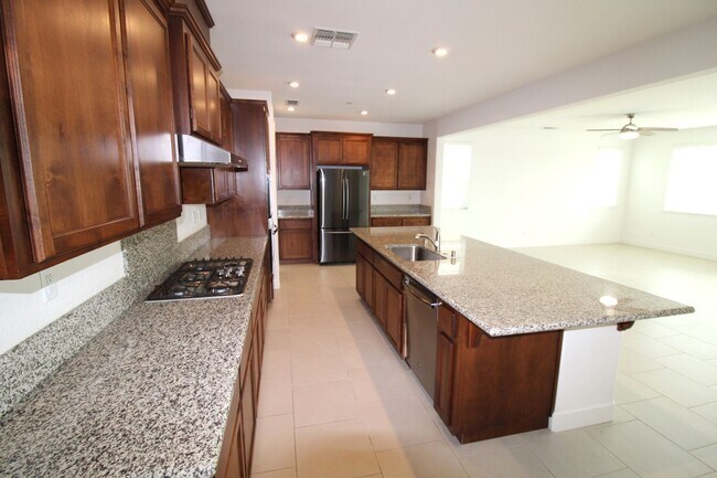 Building Photo - Spacious 3bd/2ba Home in Folsom Ranch