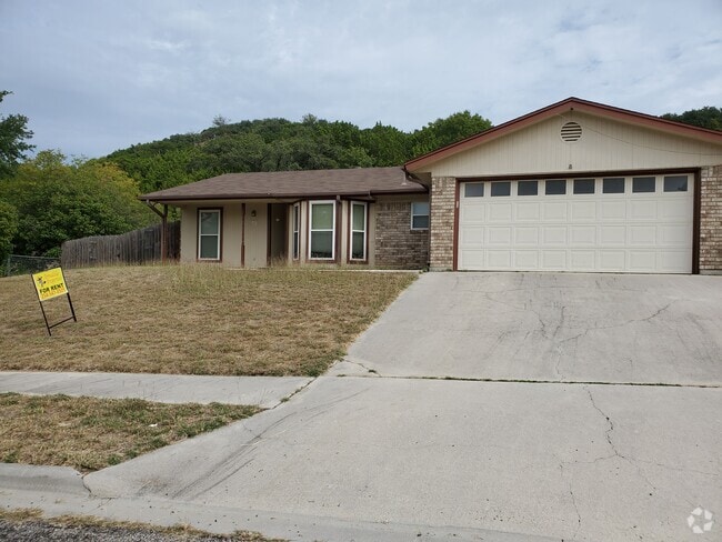 Building Photo - 2403 Phyllis Dr