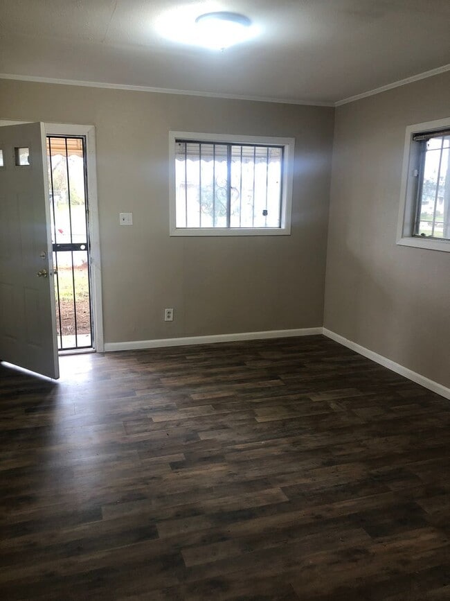 Building Photo - 4905 Kitt Pl