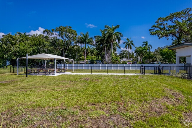 Bark Park and Pet Spa - Lake Maggiore