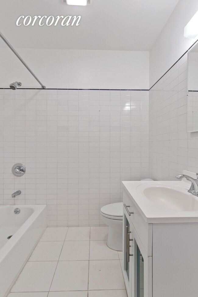 Building Photo - 119 W 130th St
