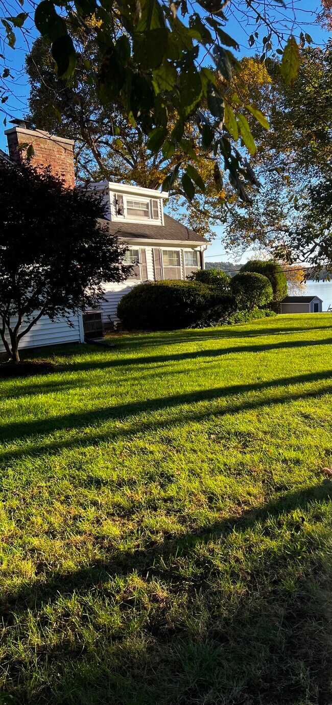 Foto del edificio - 25 Chickering Rd