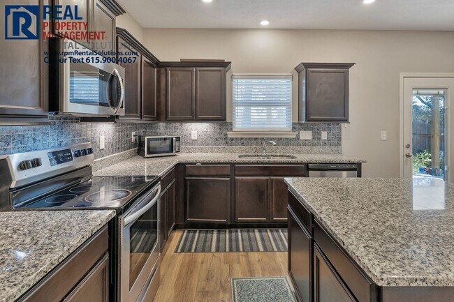 Building Photo - Great neighborhood in Antioch! 3BR/2.5BA c...