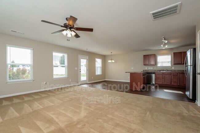 Foto del edificio - 6959 Texas Blvd