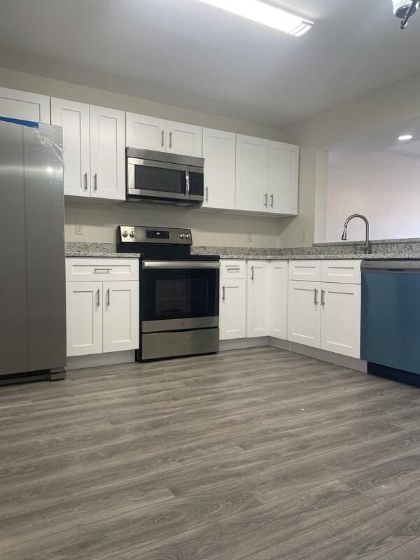 Building Photo - 12352 Fox Hound Ct