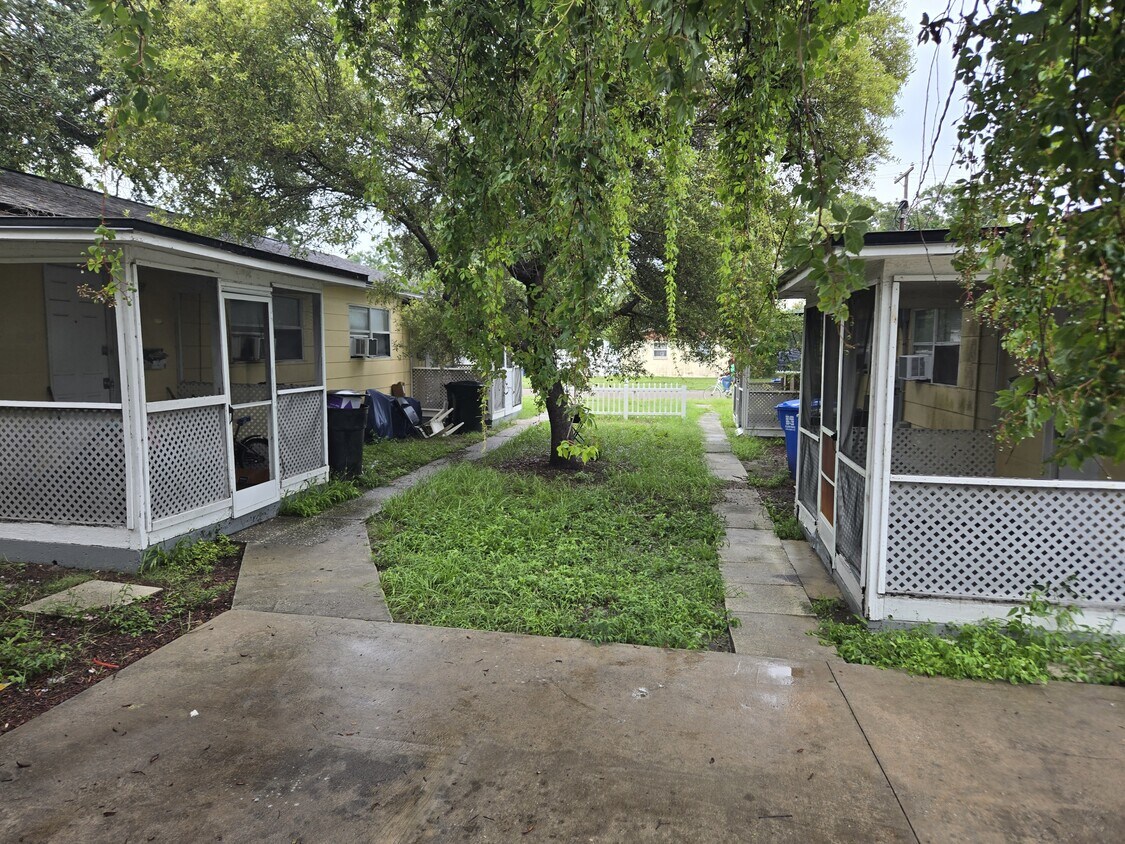 Primary Photo - 1147 40th St S