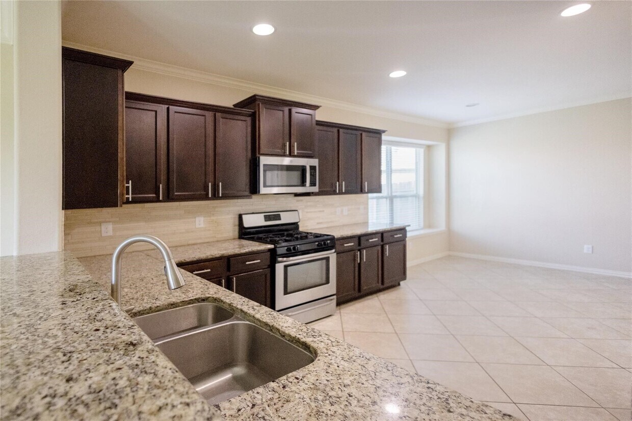 Building Photo - 14607 North Carolina Green Dr