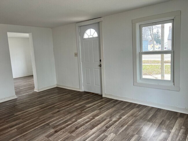 Foto del edificio - 3 Bedrooms, 1 Bathrooms Single Family Home...