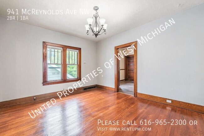 Foto del edificio - Available Now | Spacious Upper Level 2 Bed...