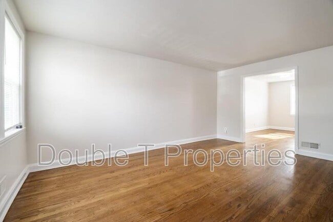 Building Photo - 3713 Elmora Ave