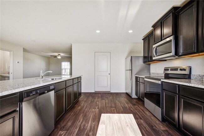 Foto del edificio - 113 Sunnymeade Ln