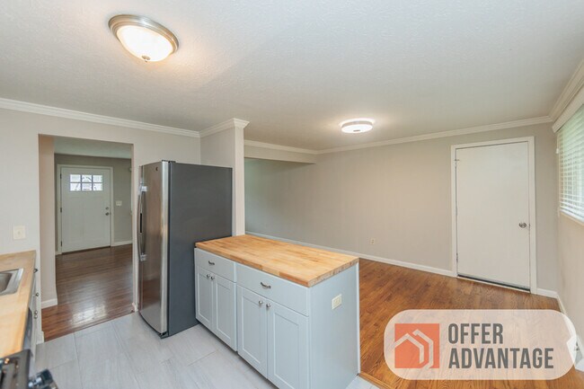 Building Photo - 550 Augdon Dr