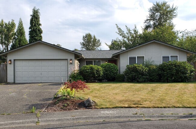 3 Bedroom Rambler with fenced yard on a Cu... - 3 Bedroom Rambler with fenced yard on a Cu... House