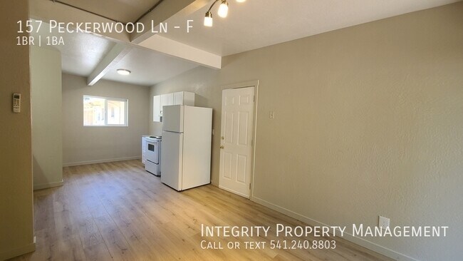 Building Photo - 157 Peckerwood Ln