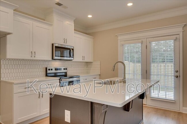 Foto del edificio - 3126 Venetian Dr