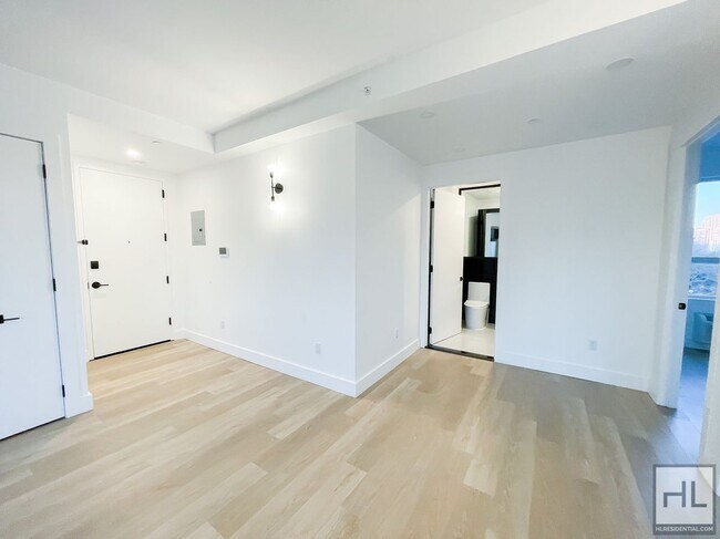 Foto del edificio - President Street / Sunlit Crown Heights 2-Bed 1-Bath